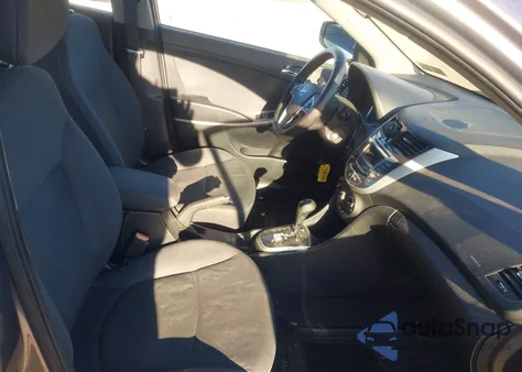 2014 Hyundai Accent Se z USA, uszkodzony, nr VIN KMHCU5AE3EU148146